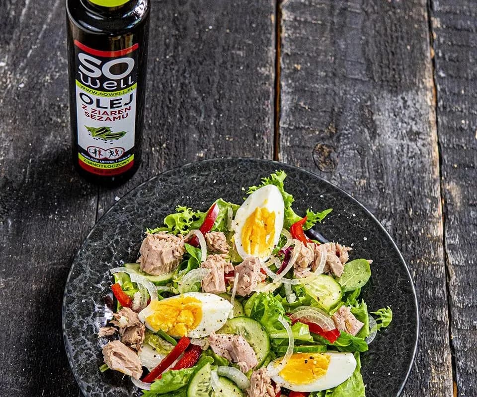 Jak się robi sałatkę z tuńczyka - łatwy przepis na smaczne danie