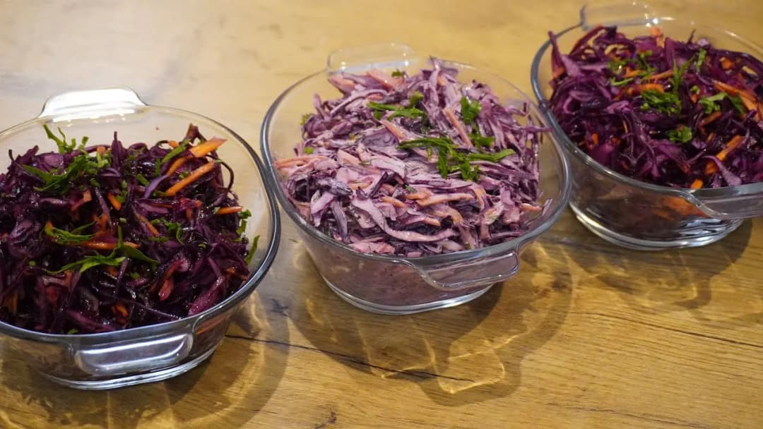 Jak zrobić surówkę z czerwonej kapusty, która zachwyci każdego?
