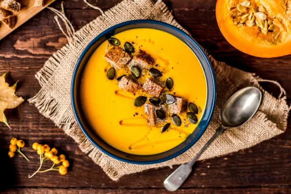 Jakie przyprawy do kremu z dyni sprawią, że zupa będzie pyszna?