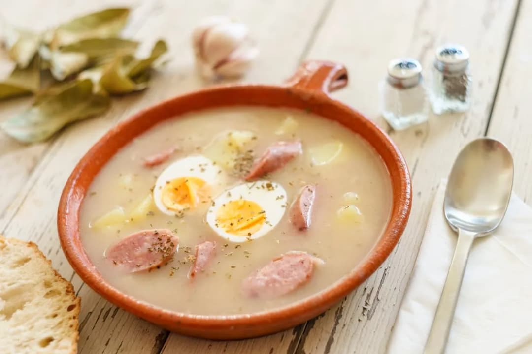 Jakie przyprawy do żuru - odkryj sekrety smaku tradycyjnego dania