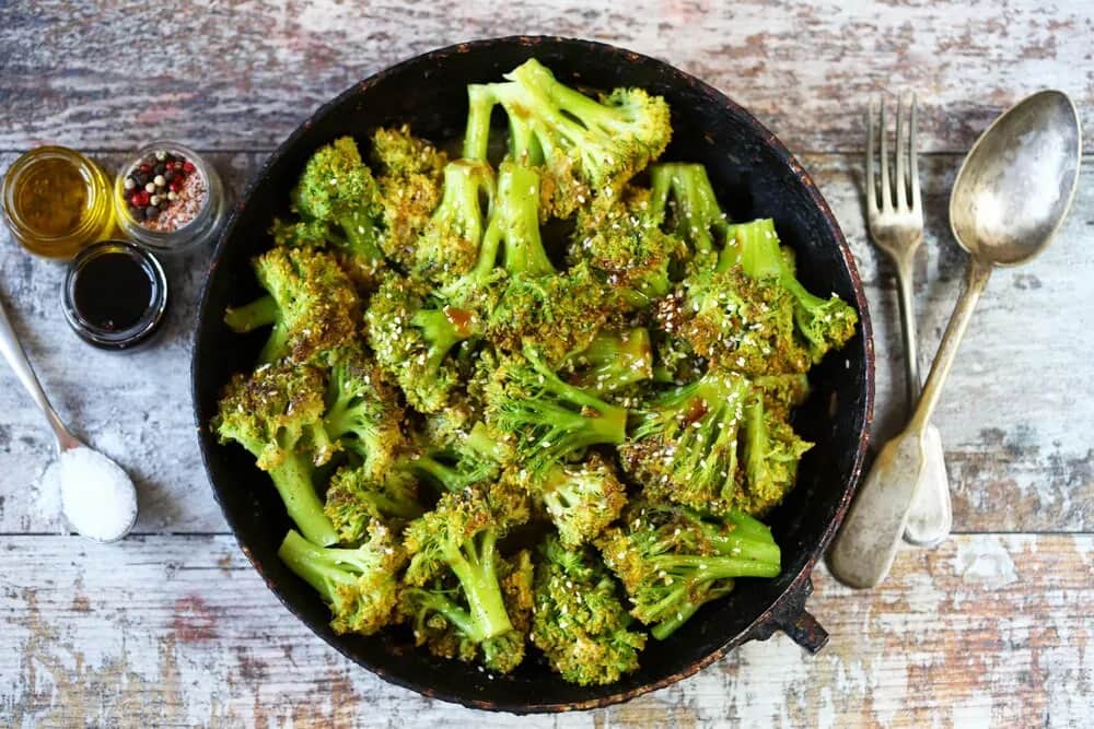 Ile gotować brokuła do sałatki, aby zachować chrupkość i kolor