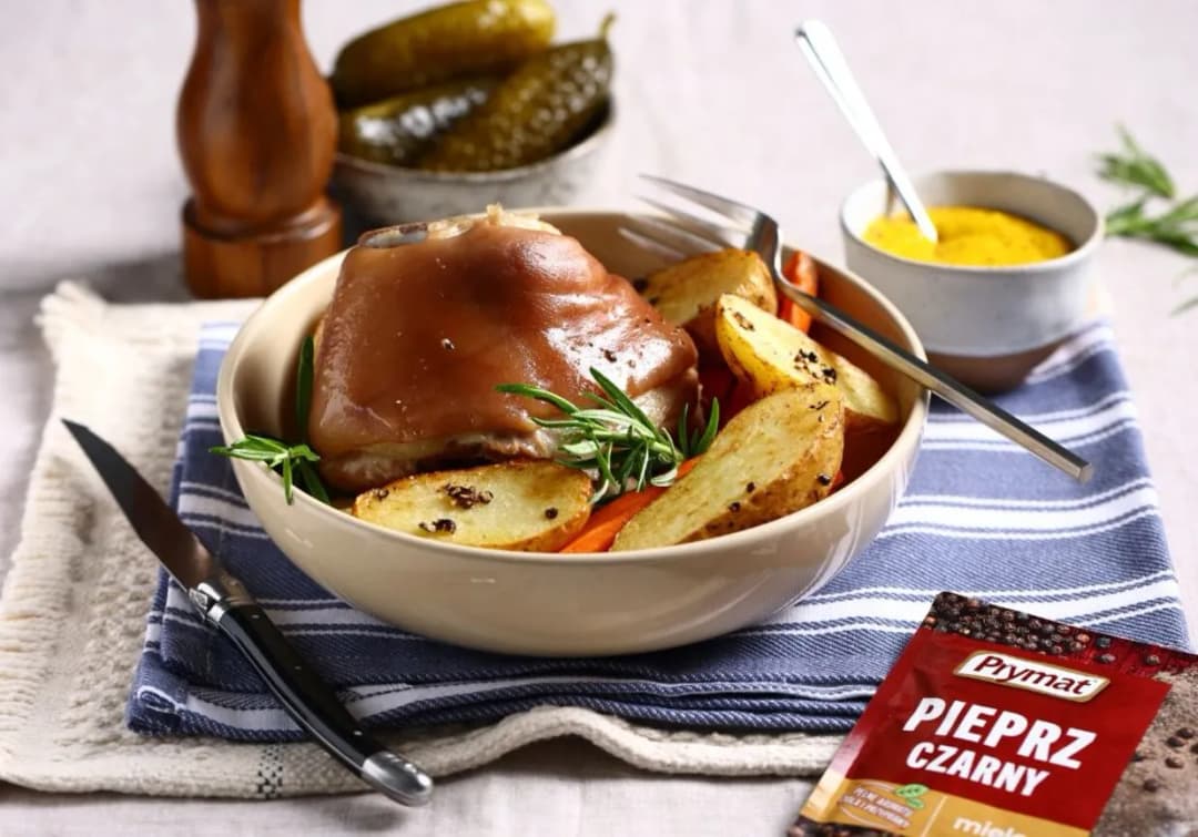 Idealna surówka do golonki: najlepsze przepisy na pyszne dodatki